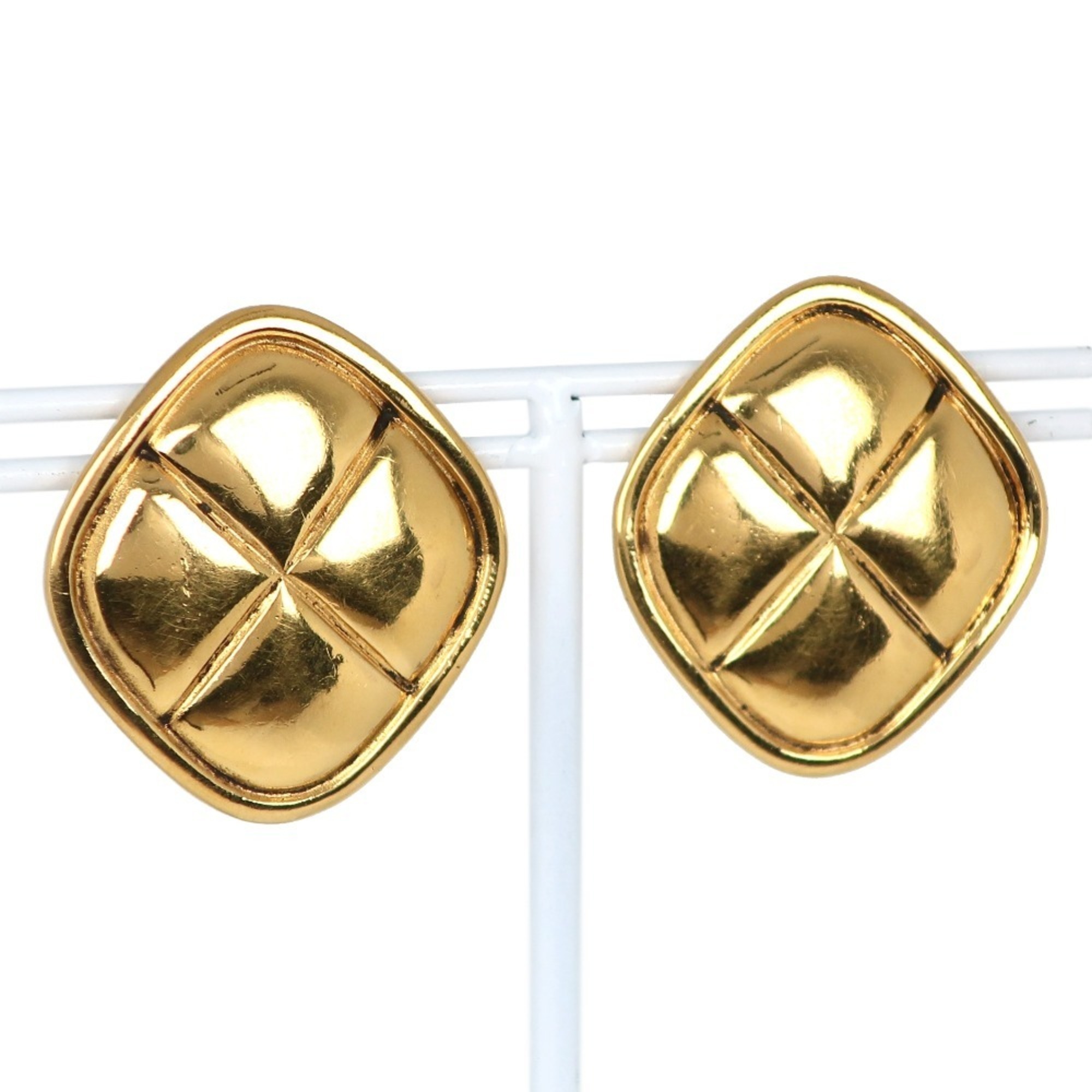 Chanel Chanel Rhombus Earrings Matelasse Vintage Gold-Plated Ladies